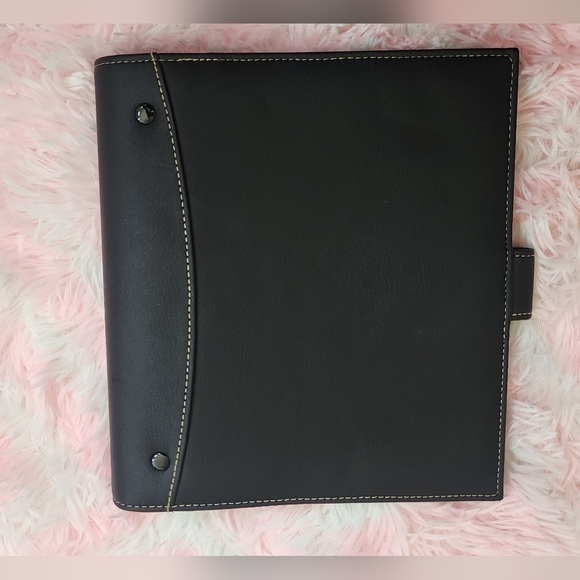 Mini Executive Leather Portfolio Folder, 1" Ring Binder and 250-Sheet Capacity - Picture 9 of 10